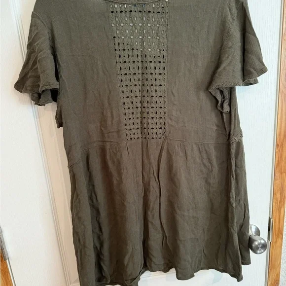 Plus size women’s blouse - Picture 4 of 4